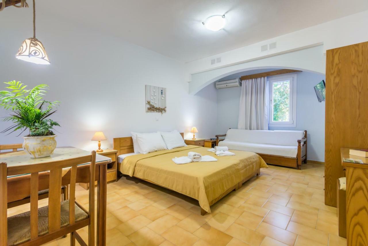 Pension Ioanna Adamantas  Ruang foto